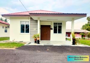 Alizas House Homestay PD Mini Bungalow