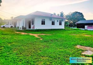 Alizas House Homestay PD Mini Bungalow