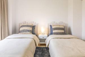 Stunning Tropical Oasis 3BR, Pool and Water Views