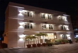 Phoenix Holidays - Edappally