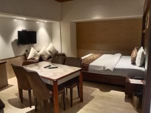 Hotel Laxvas- The Business Hotel