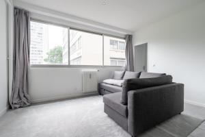 Appartement 2 Chambres - Porte de Choisy - 4-Sterne-Hotels in Paris