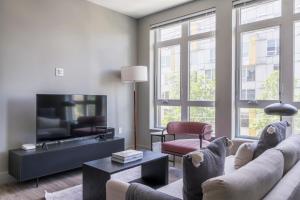 Blueground First Hill roof lounge gym SEA-743