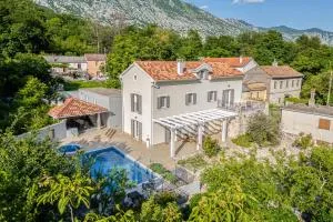 Nature Villa Frangipane with Pool - Happy Rentals - Drivenik