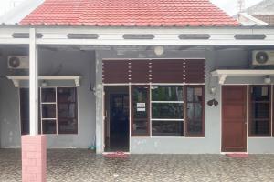 Hannie House II RedPartner