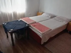 "Poetsko ćoše" Nikole Tesle 86 - Šid