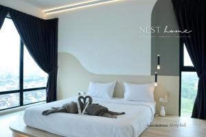 Midvalley Southkey Mosaic Suite by Nest Home