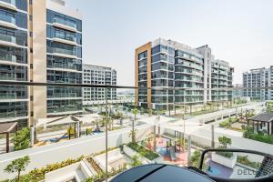 Stunning 1BR Apartment in Azizi Riviera 42, Al Merkadh by Deluxe Holiday Homes