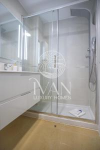 Casa Robert Ivan Luxury Homes 6ªPlta Norte 1ªLínea