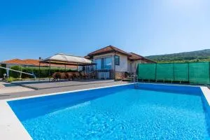 GERANIUM Holliday Villas - Rogachevo