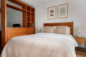 Blueground Gateway gym pool steps to stadium ATX-243