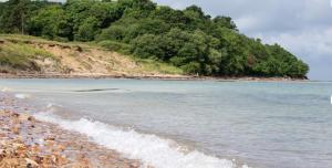New caravan, Isle of White sea view & decking Thorness bay park