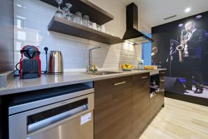 Habitat Apartments Cool Jazz