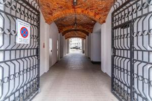 Loft City Center Apartments- Parking, Wifi, 24h Check-In