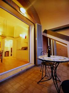 Sinfonia Bellini - Central 2-Room-Flat