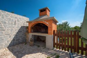 Holiday home Ana with pool national park krka