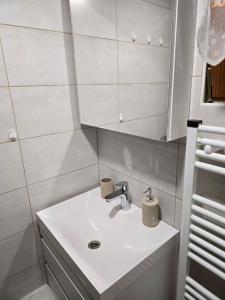 Hiška 111 s kopalnimi kartami 