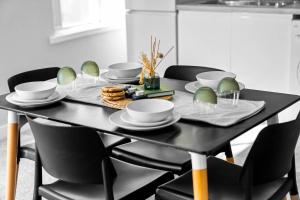 Stylish Apartment - Secure Parking - Gated Development - Near JQ & Birmingham City Centre 6SH