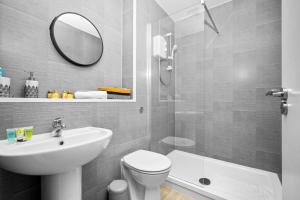 Stylish Apartment - Secure Parking - Gated Development - Near JQ & Birmingham City Centre 6SH