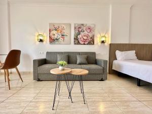 Palm Avenue - Adults Only -