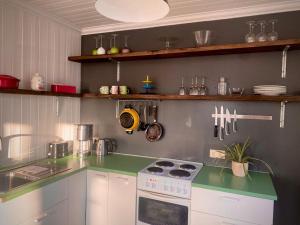 Seaside Retreat, Glacier View