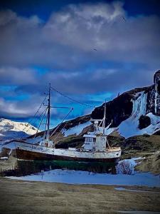 Seaside Retreat, Glacier View