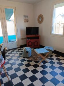 Maison charmante à Port-Bail-sur-Mer, grand jardin clos