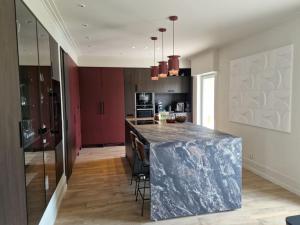Appartements ATELIER DE BERCK - Gite 6p avec Parking GRATUIT & TERRASSE : photos des chambres