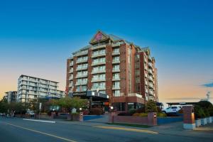 Coast Victoria Hotel & Marina by APA