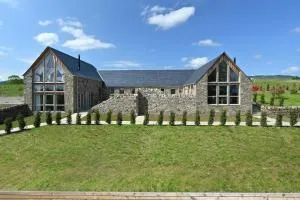 Merlin Steading with hot tub - Amulree