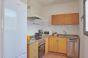 Casa María Duplex with Sea & Mountain Views, 15 Minutes walk from the Marina Rubicón