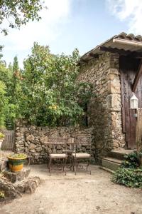 Appartements La Chataigne Perchee, piscine et nature : Maison 1 Chambre