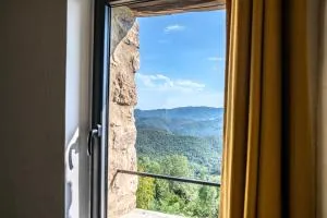La Châtaigne Perchée, piscine et nature - Chirols