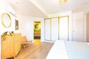 Sea View, Stylish & Modern 2 suites in the Center