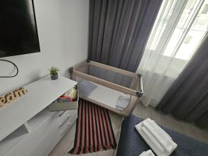 Summer Crib Mamaia-Sat