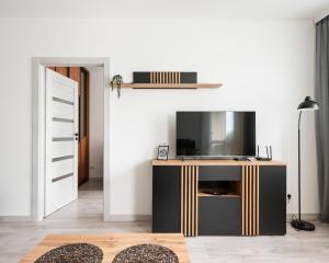 Nowodwory Cosy Apartment by BookingHost