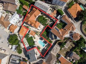 Grand Stone Casa Ciccarelli by Irundo