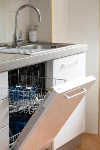 Lake View Apartment - Parking Included