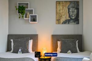 Cosy 4-Bed House, Garden, Free Parking & WiFi