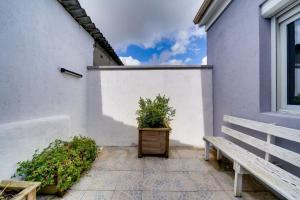 Appartements Maison de charme a Bacalan avec Terrasse : Maison de Vacances