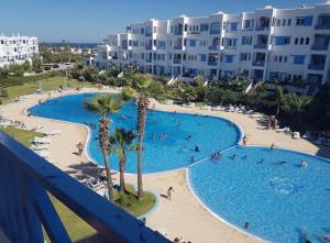 Appartement K13, Jawhara Smir, vue sur montagne et vue sur mer