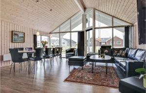 Four-Bedroom Holiday Home With A Fireplace In Bogense
