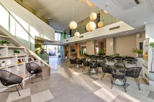 White Olive Premium Laganas