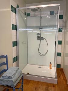 B&B / Chambres d'hotes LE CLOS DE LA CATHEDRALE : Chambre Double Familiale