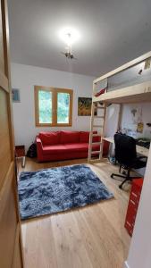 Villas Maison et piscine bien situee en sud ardeche tres grand jardin : photos des chambres