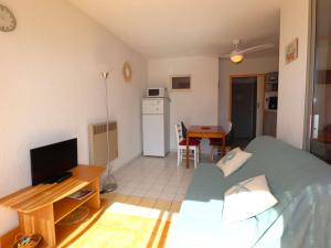 Appartement 2P avec cabine, grande terrasse, parking, 400m plage - FR-1-307-129