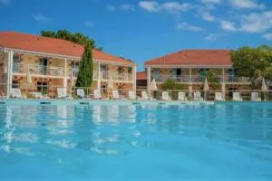 Appt 4-5 pers au Verdon-sur-Mer dans résidence de tourisme 3 étoiles - 滨海勒韦尔东 Appt 4-5 pers au Verdon-sur-Mer dans résidence de tourisme 3 étoiles - 滨海勒韦尔东