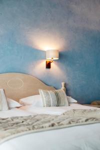 Hotels Hotel Carcarille Restaurant Le C : photos des chambres