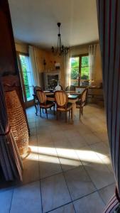 Maison de campagne près dun plan deau et des belles forêts !