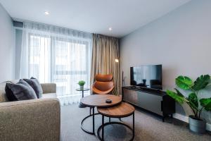Hilltop Serviced Apartments - Sheffield